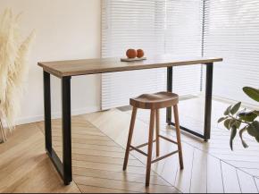 Stół z nogami stalowymi