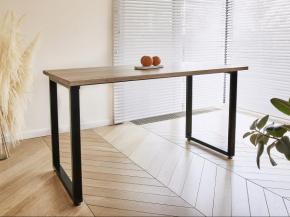 Stół z nogami stalowymi